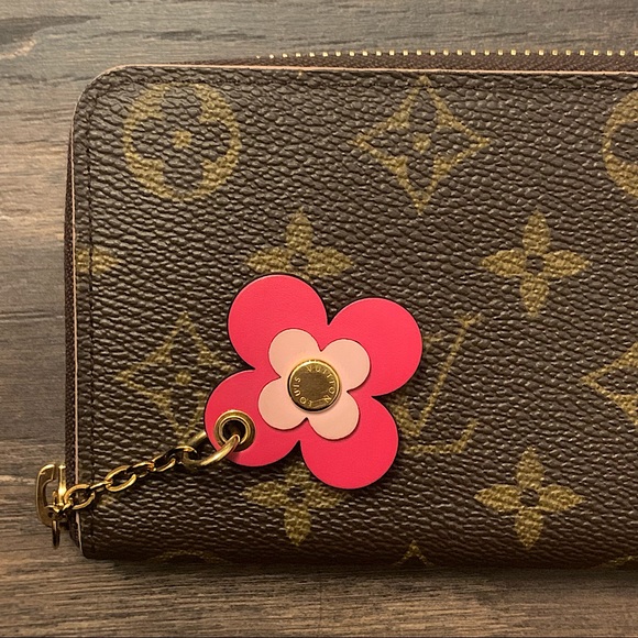 ❌SOLD❌ Louis Vuitton Monogram Pink Blooming Flower Clemence Wallet - Picture 5 of 16